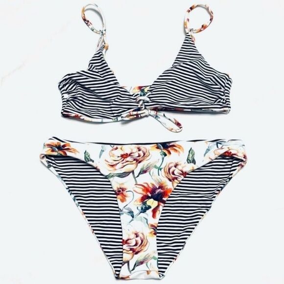 Cupshe reversible floral/stripped bikini size XL - Picture 2 of 3